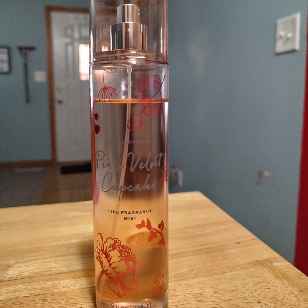 Bath and Body Works Pink Velvet Cupcake